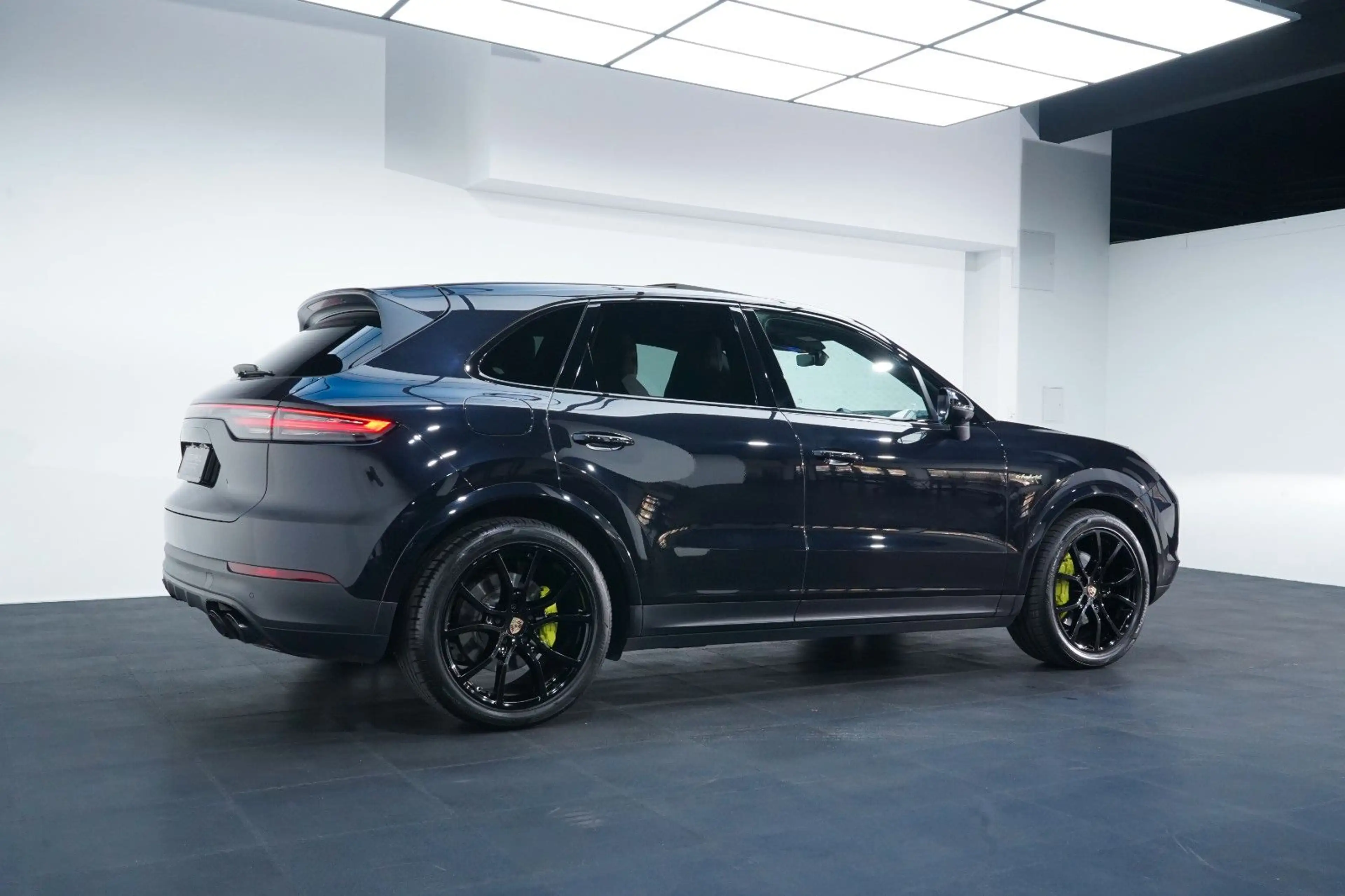 Porsche Cayenne E-Hybrid PDLS+/18-WEG/BOSE/PANO/CARPLAY — photo 5