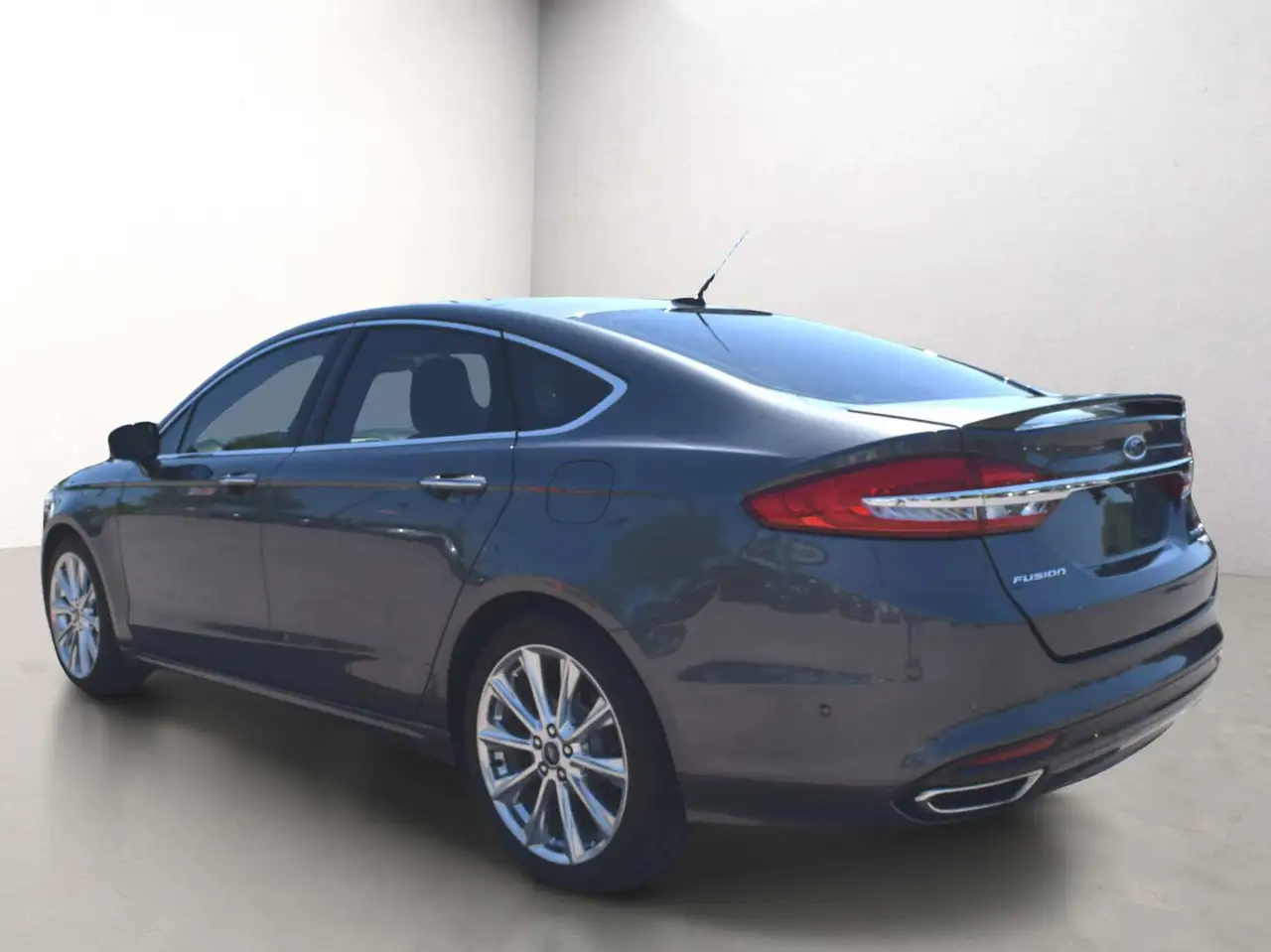 Ford Fusion снимка Ford Fusion