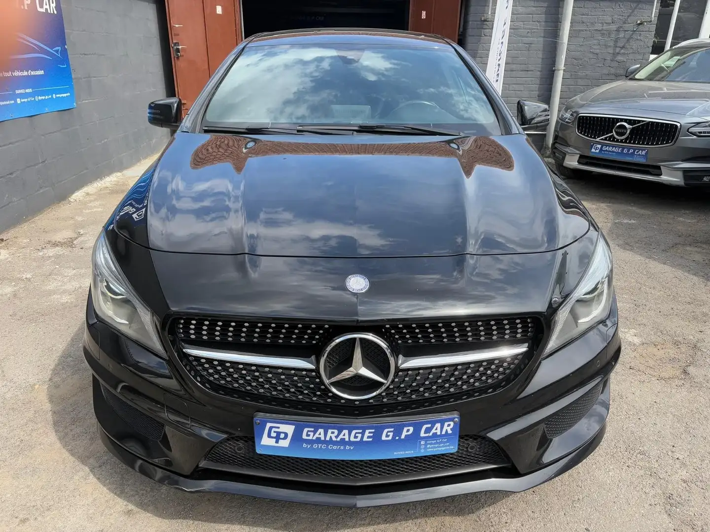 Mercedes-Benz CLA 200 dA Shooting Break AMG Line Noir - 2