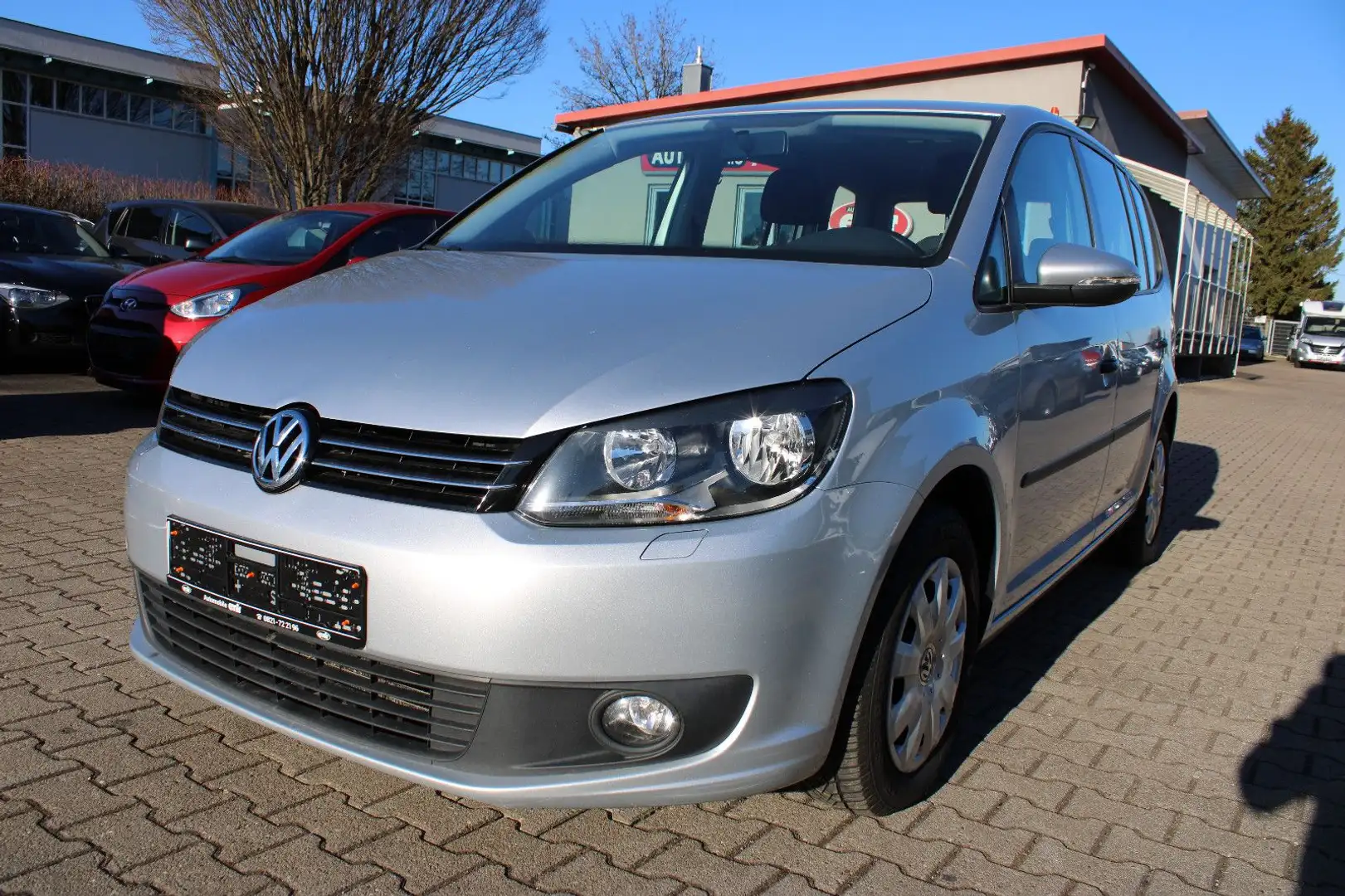 Volkswagen Touran 1.6 TDI PDC,Kamera,AHK,SHZ Silber - 1
