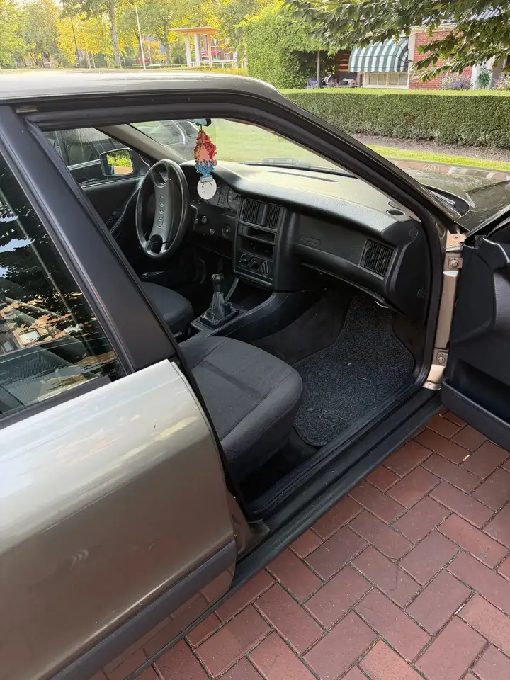 Audi 80 1.8 S, foto 6
