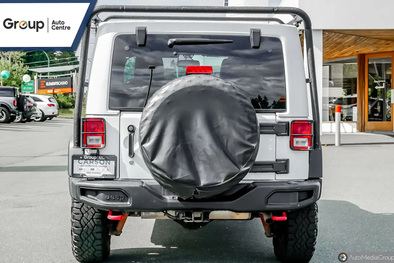 Jeep Wrangler photo Jeep Wrangler