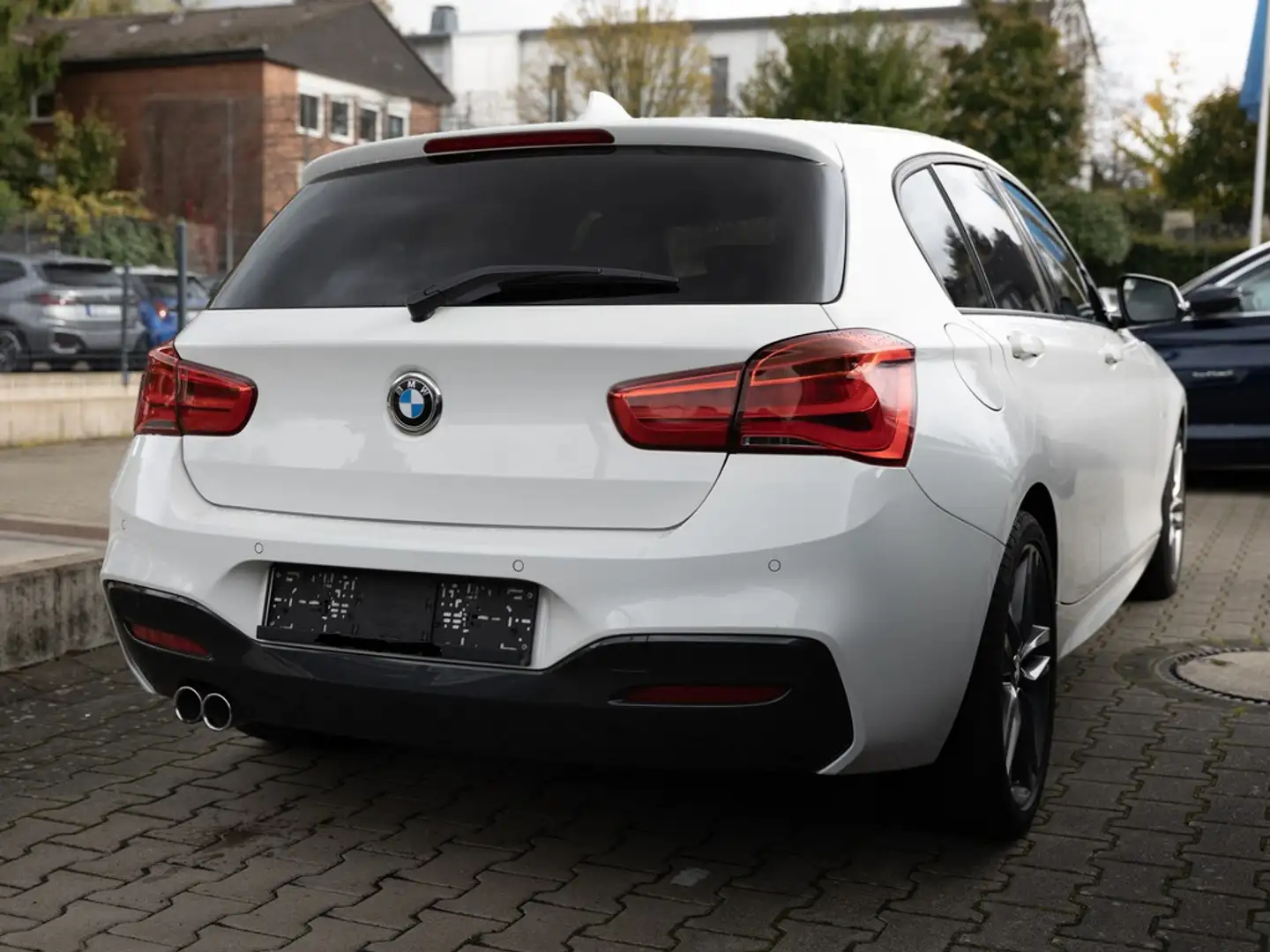BMW 120 d M-Sport LED NAVI H/K LEDER SHZ PDC KLIMA Weiß - 2