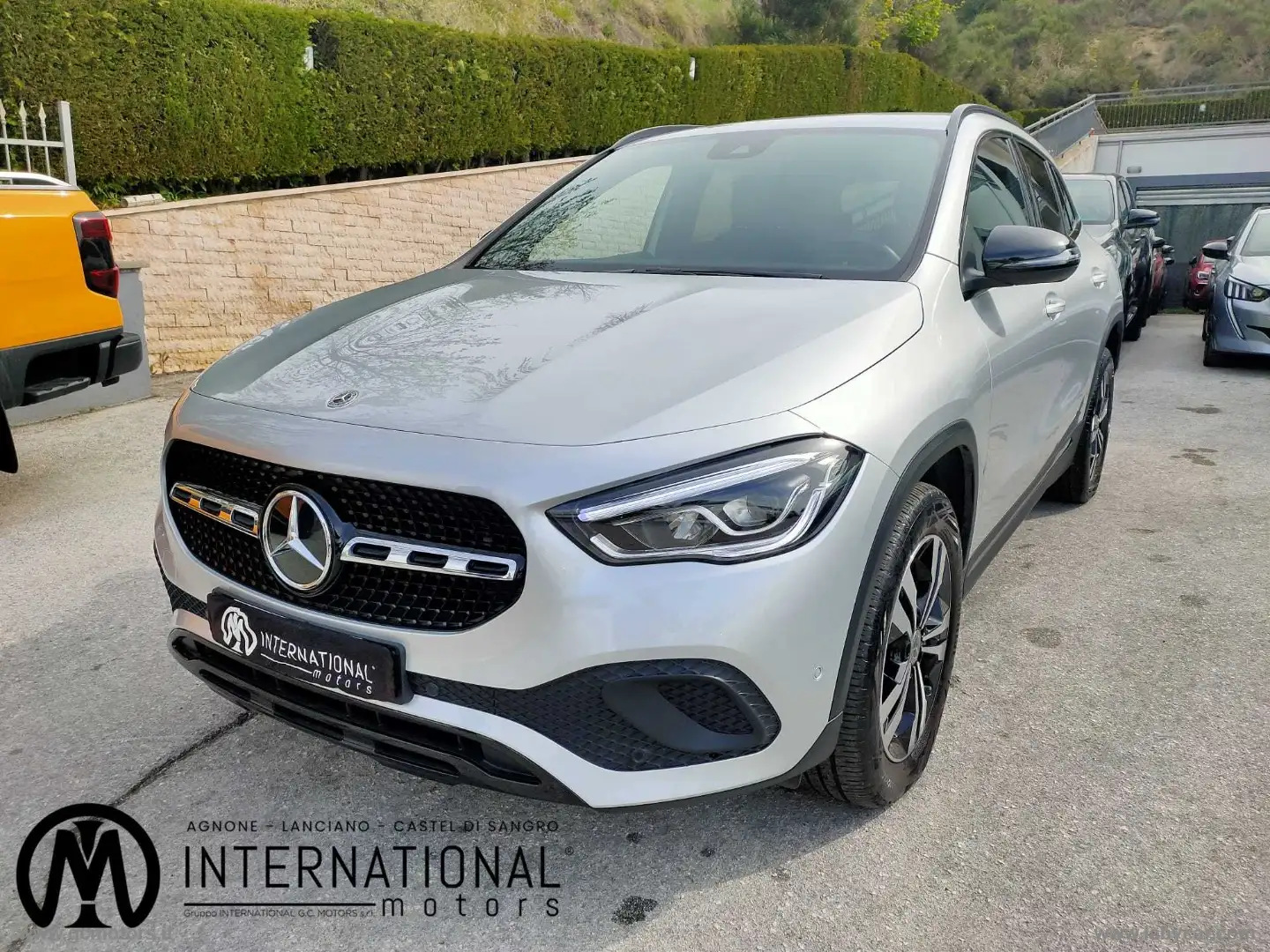 Mercedes-Benz GLA 180 GLA 200 d Automatic Sport Plus Argent - 1