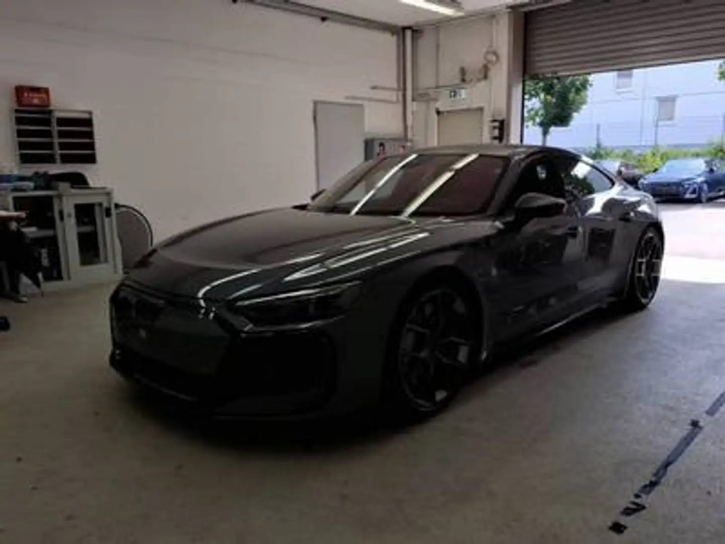 Audi RS e-tron GT PERFORMANCE MATRIX+NAVI+HuD+B&O+AIR Grau - 2