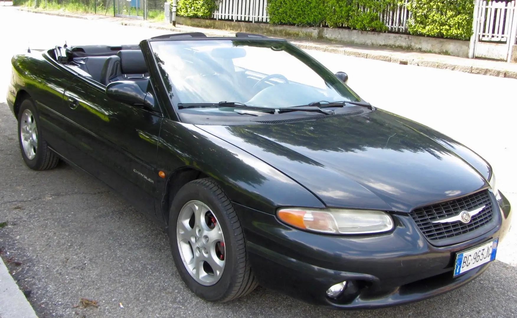 Chrysler Stratus Stratus Cabrio 2.5 V6 24v LX auto Schwarz - 1