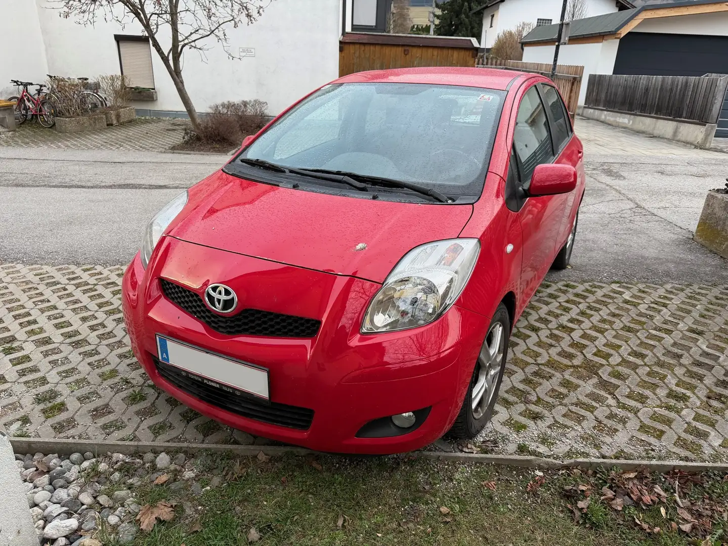 Toyota Yaris Yaris 1,33 Dual-VVT-i Sol Sol Rot - 2
