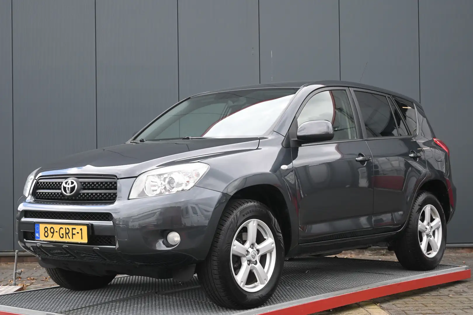 Toyota RAV 4 2.0 VVTi Executive trekhaak 4x4 Gris - 1