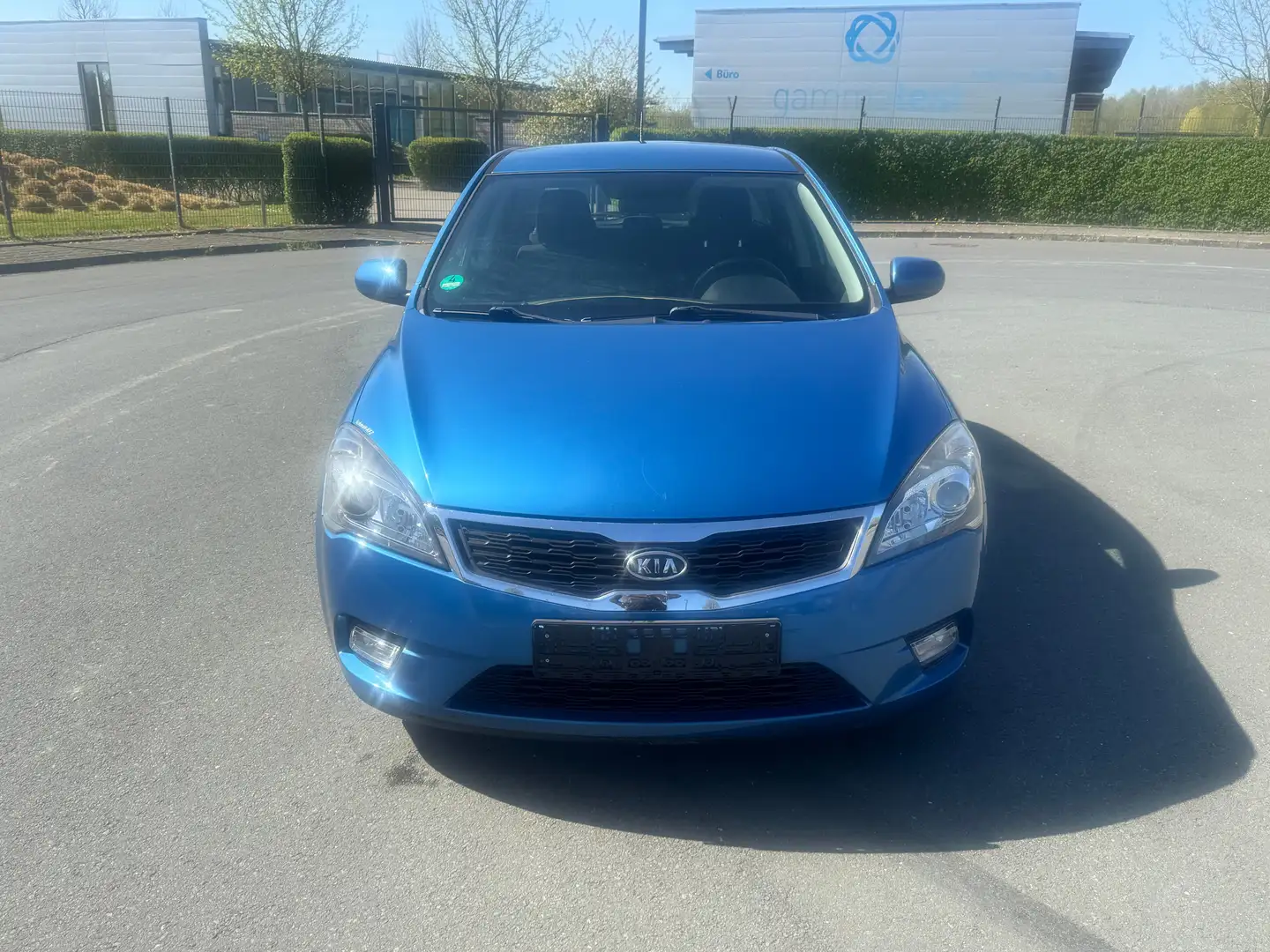 Kia Ceed / cee'd 1,4 Inspektion&TÜV&Reifen NEU Klima Servo Sitzh Blau - 2