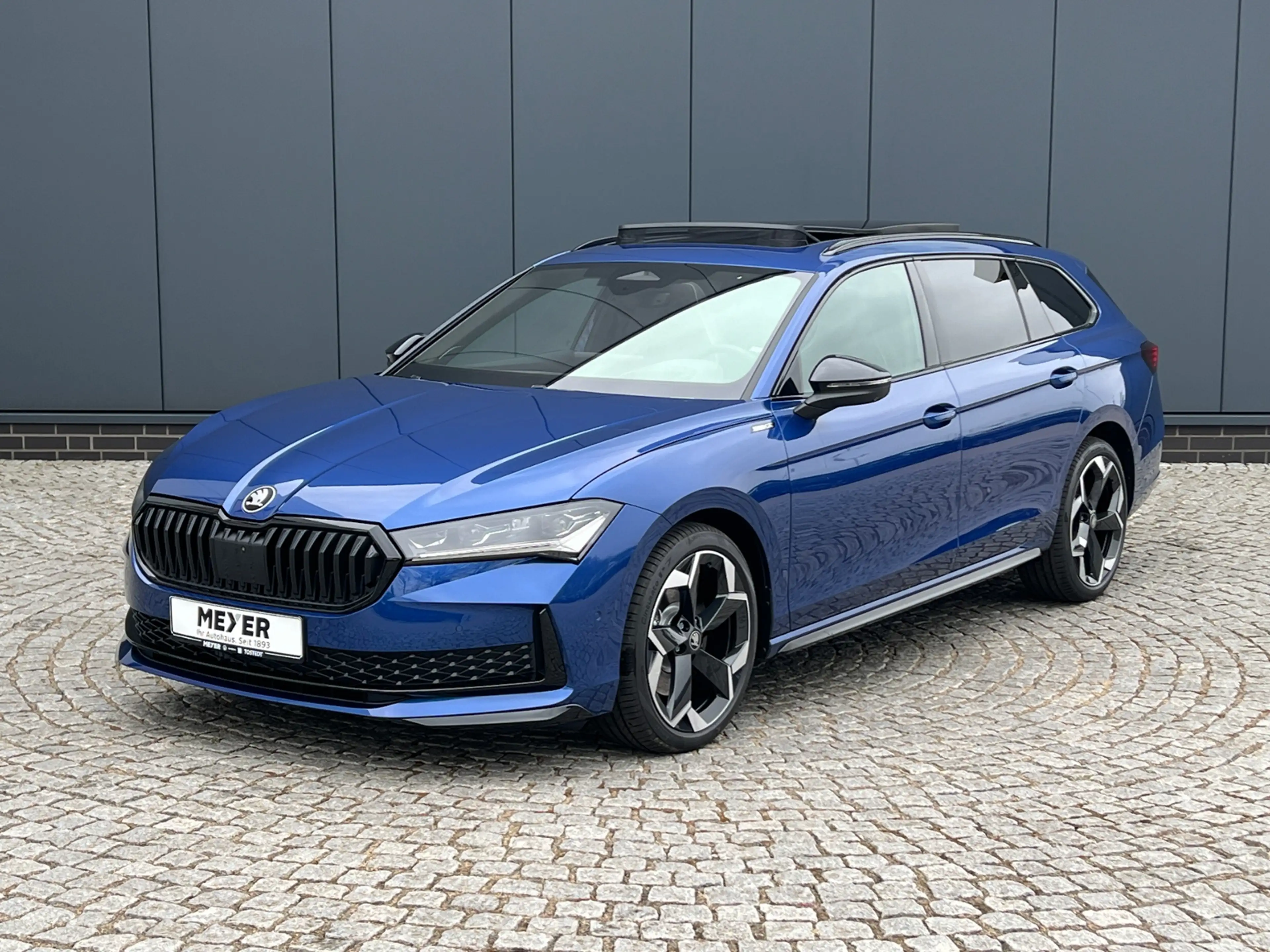 Skoda Superb Combi  Sportline 2.0 TDI 4x4 DSG *AHK, Navi, 19"- — photo 2