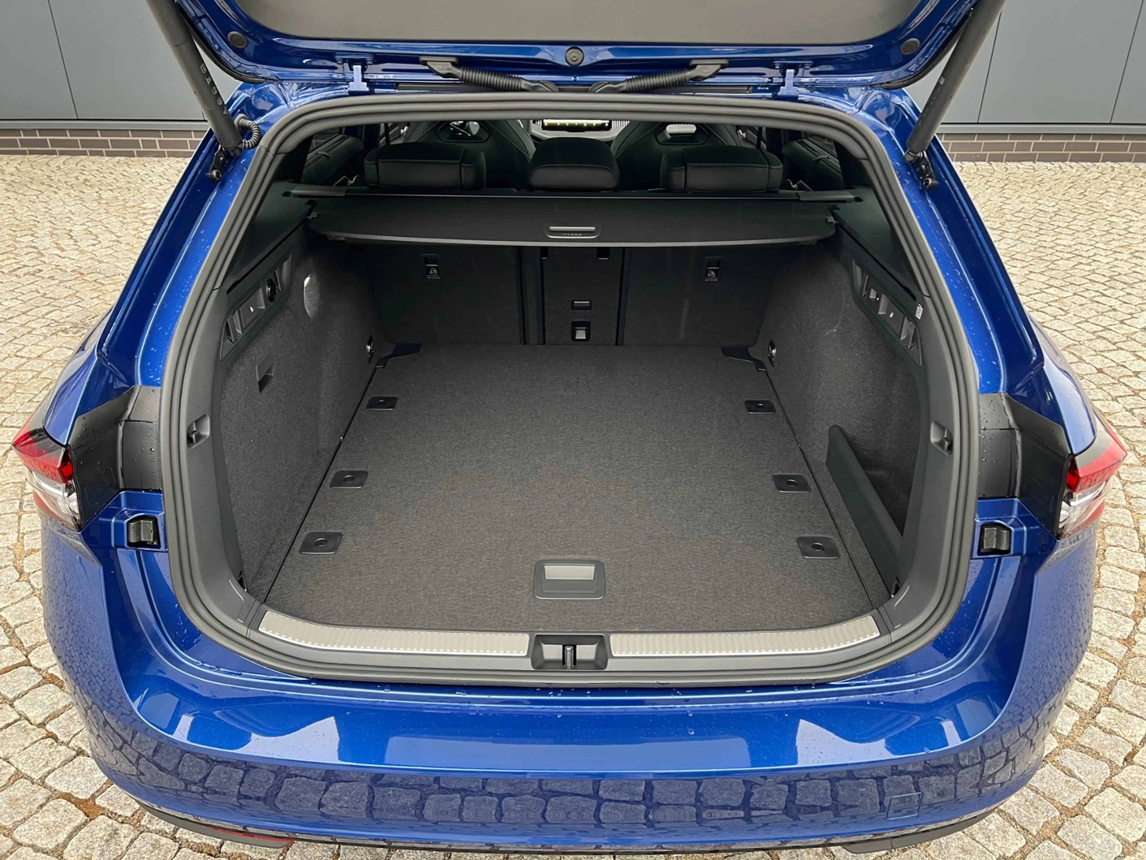 Skoda Superb Combi  Sportline 2.0 TDI 4x4 DSG *AHK, Navi, 19"- — photo 7