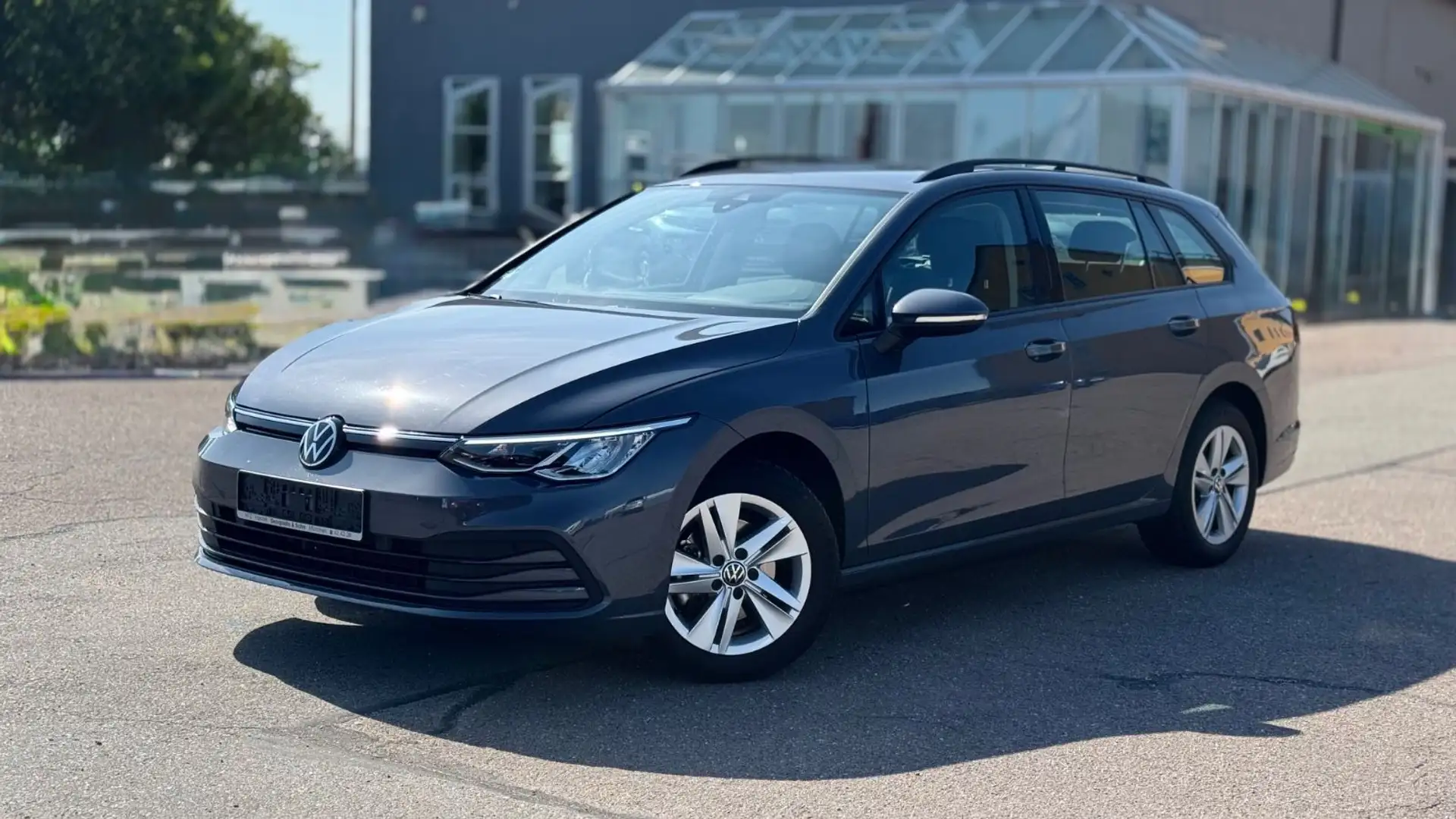 Volkswagen Golf 1.5 TSI OPF 96kW Life Variant Grijs - 1