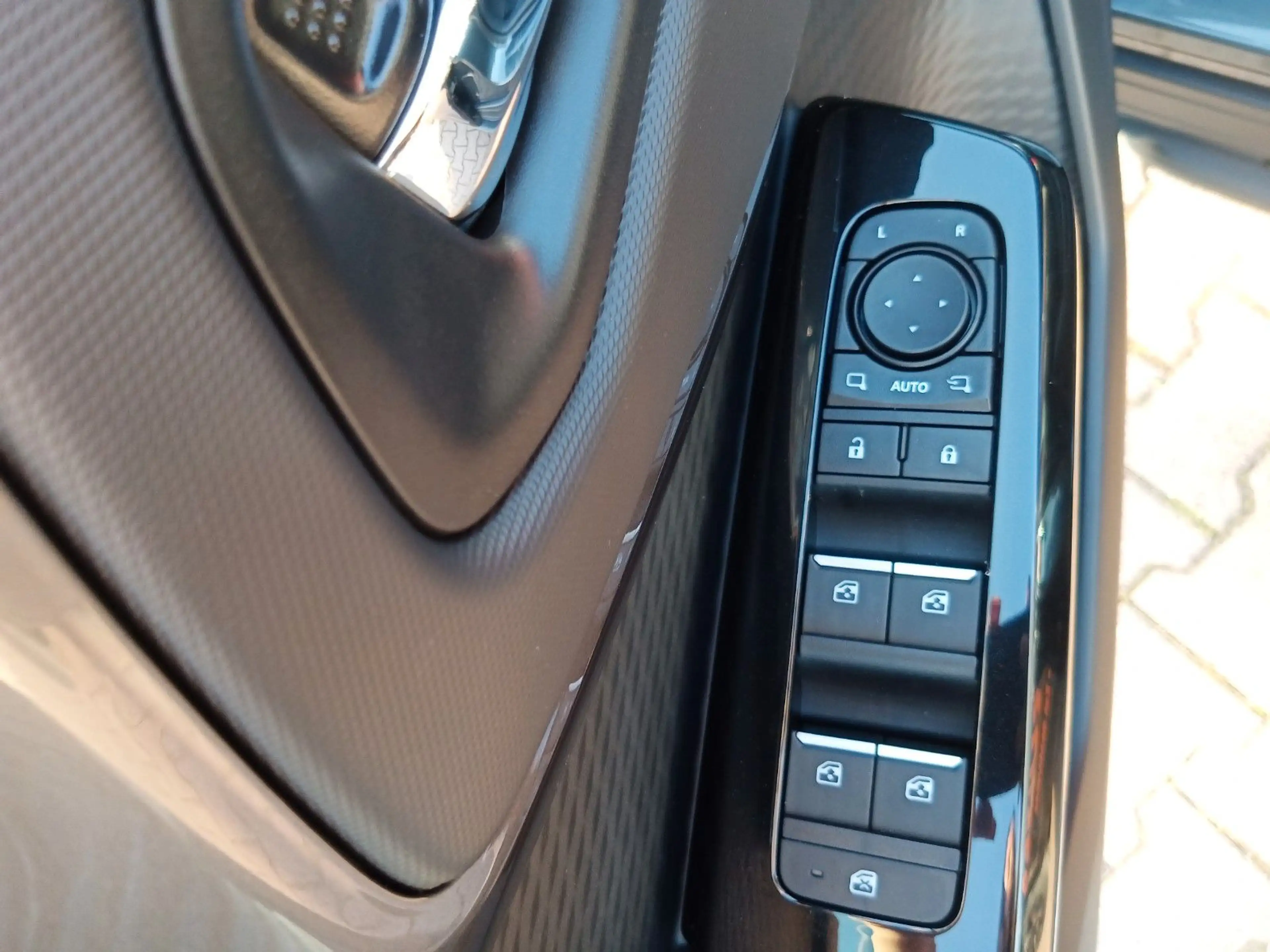 Toyota Urban Cruiser 128 kW FWD Lounge 1,99%Finanzierun — photo 8