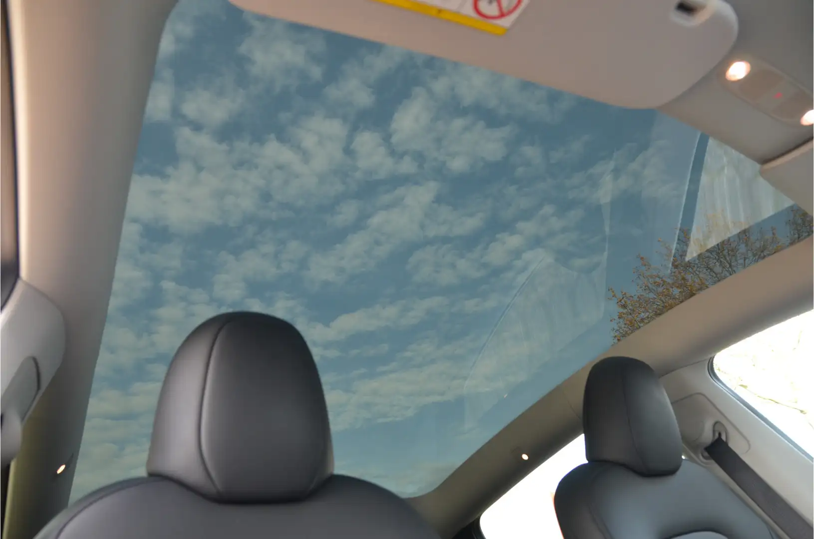 Tesla Model Y Long Range RWD 75 kWh WLTP 533km, 20" alu, AutoPil Gris - 2