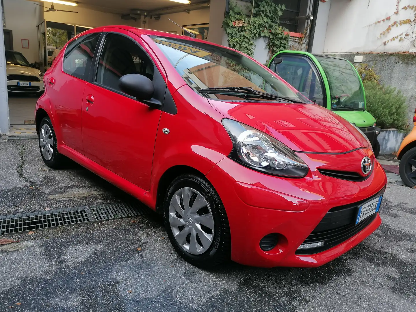 Toyota Aygo Aygo 5p 1.0 Red Edition my14 BELLISSIMA Rosso - 1