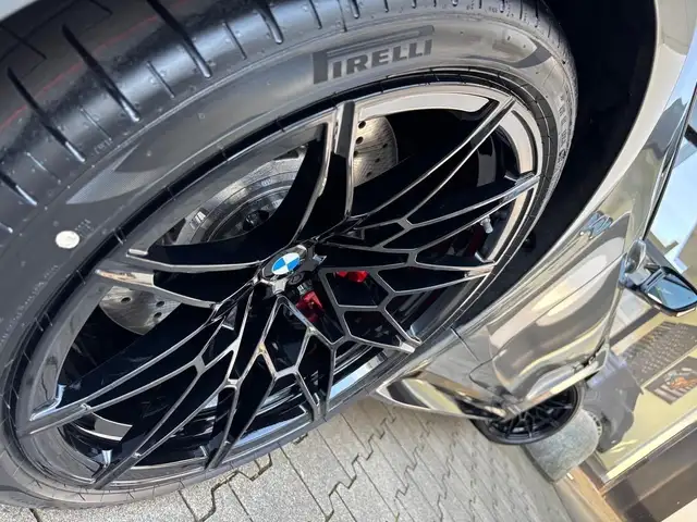 BMW M4 view 5