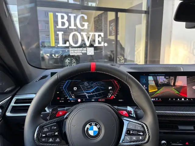 BMW M4 view 9