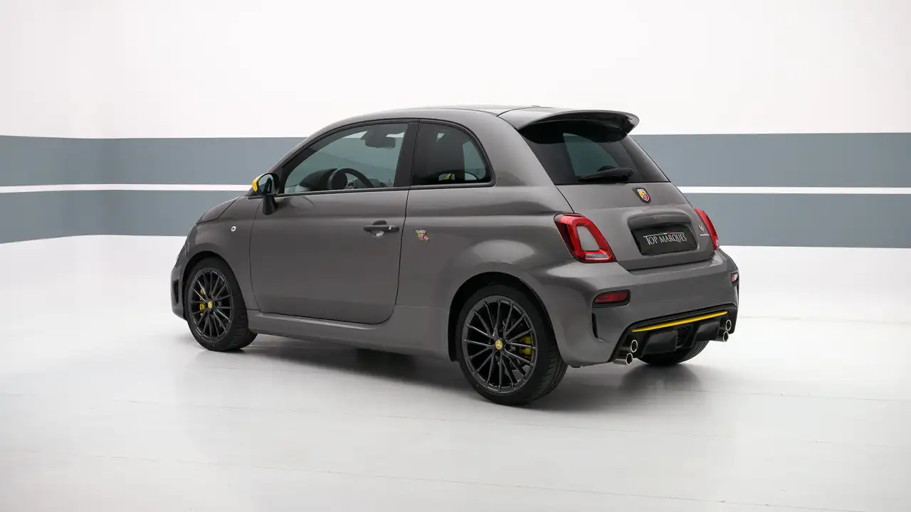 Abarth 695 2024