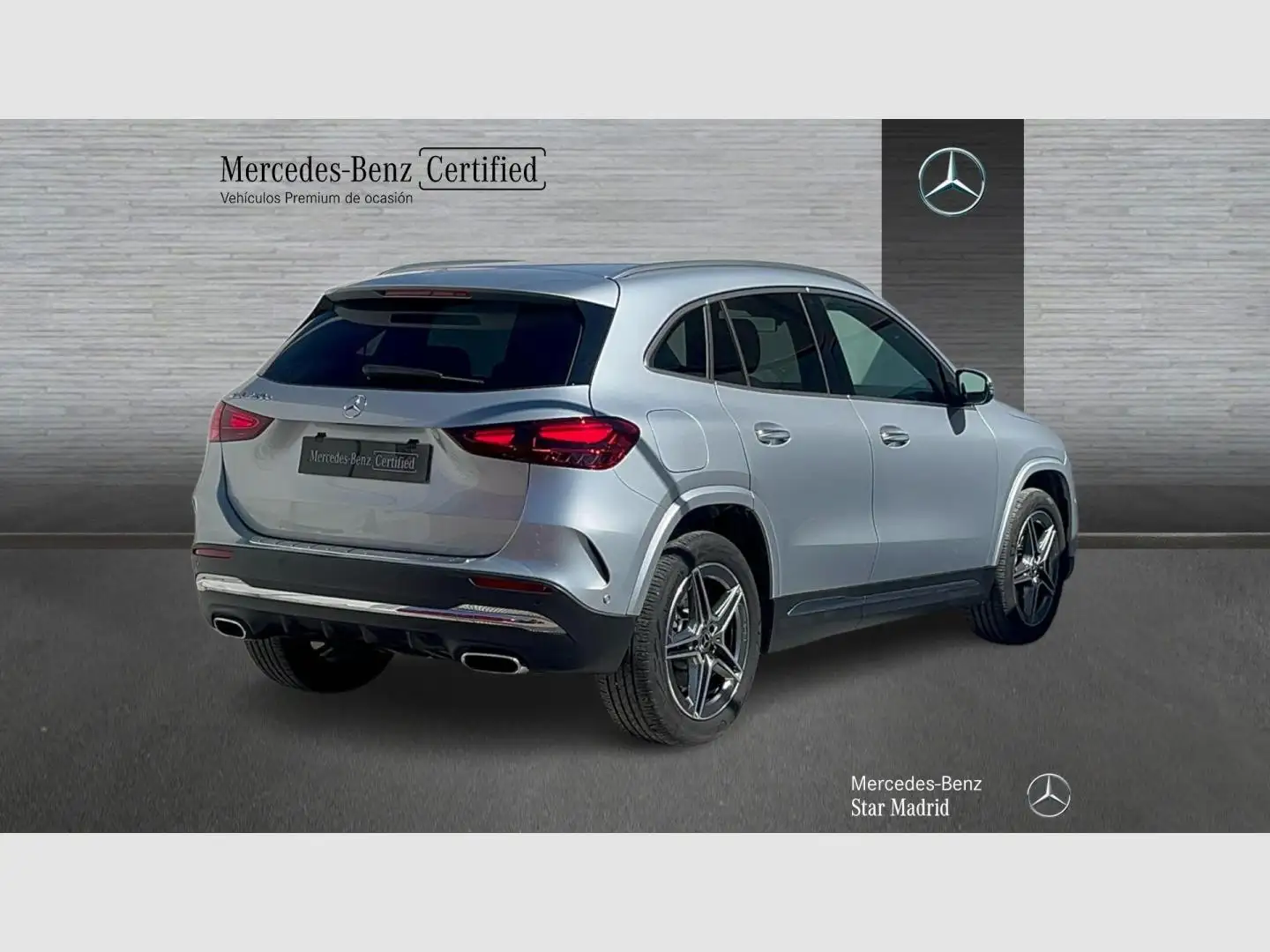 Mercedes-Benz GLA 250 250e Stříbrná - 2