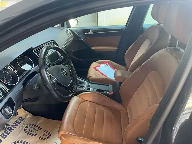 Volkswagen Golf view 12