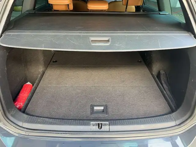 Volkswagen Golf view 8