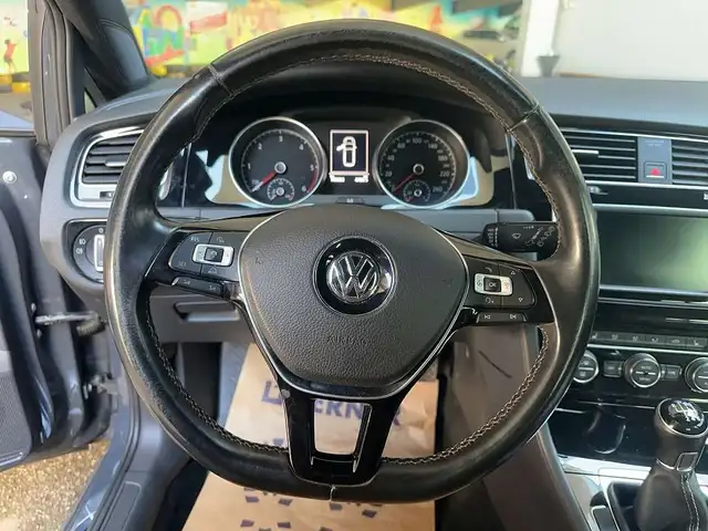 Volkswagen Golf view 13