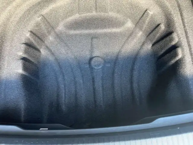 Volkswagen Golf view 9