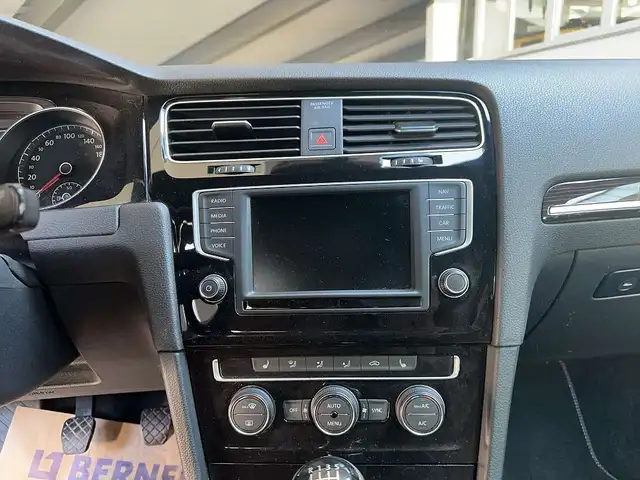 Volkswagen Golf view 15