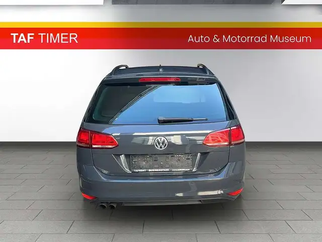 Volkswagen Golf view 7