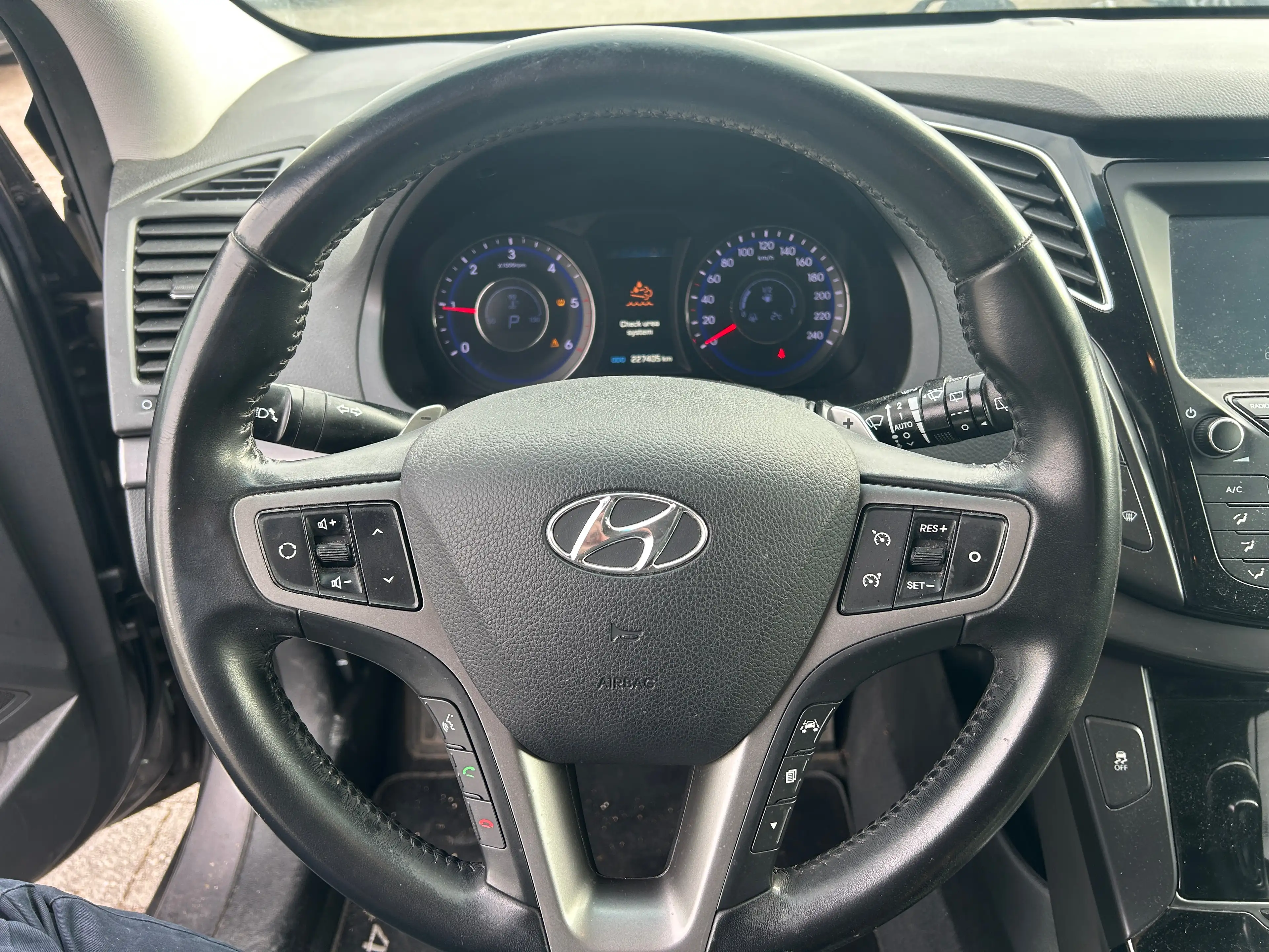 Hyundai i40 Kombi blue 1.7 CRDi DCT Trend — photo 6