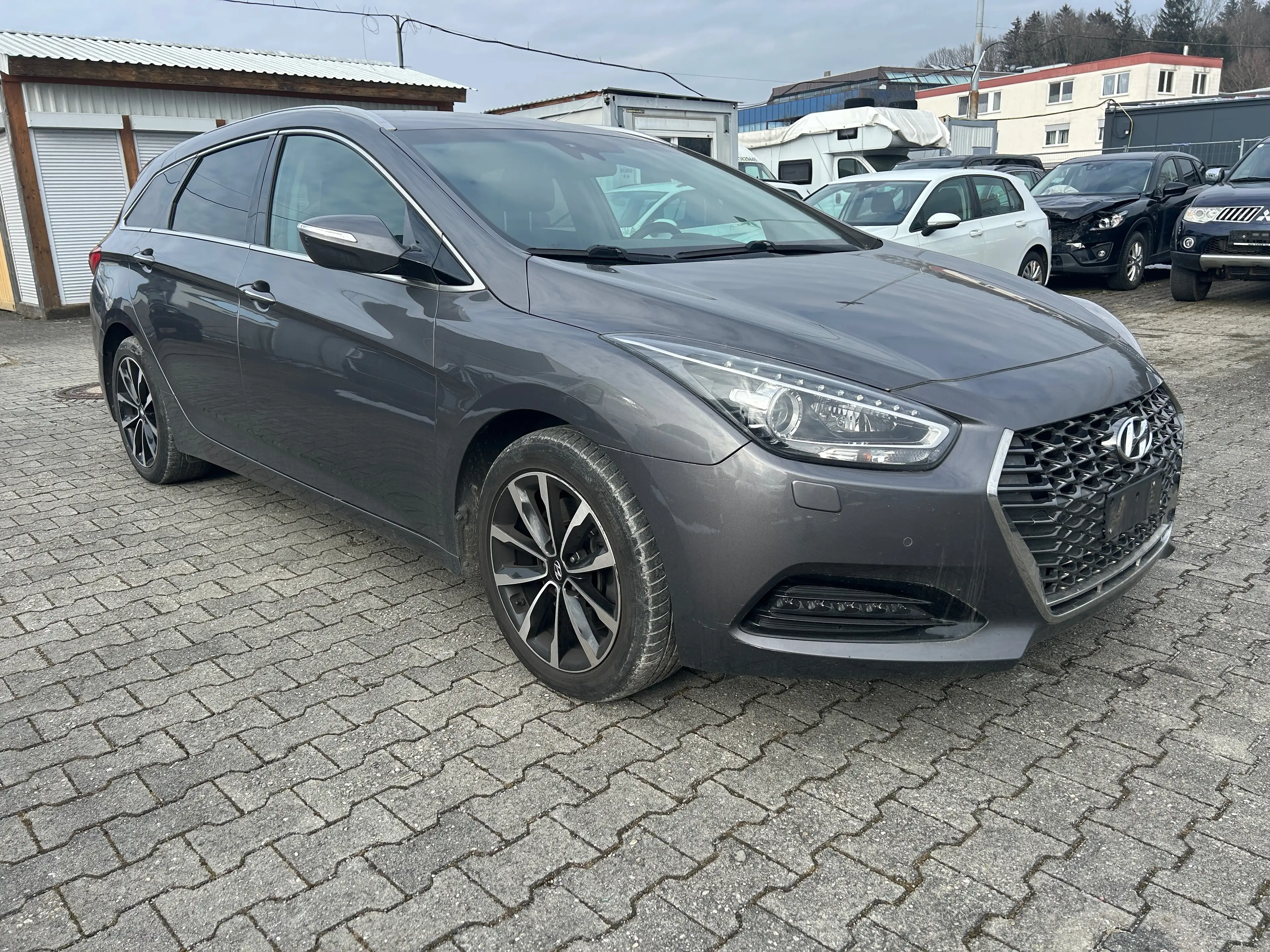 Hyundai i40 Kombi blue 1.7 CRDi DCT Trend — photo 2
