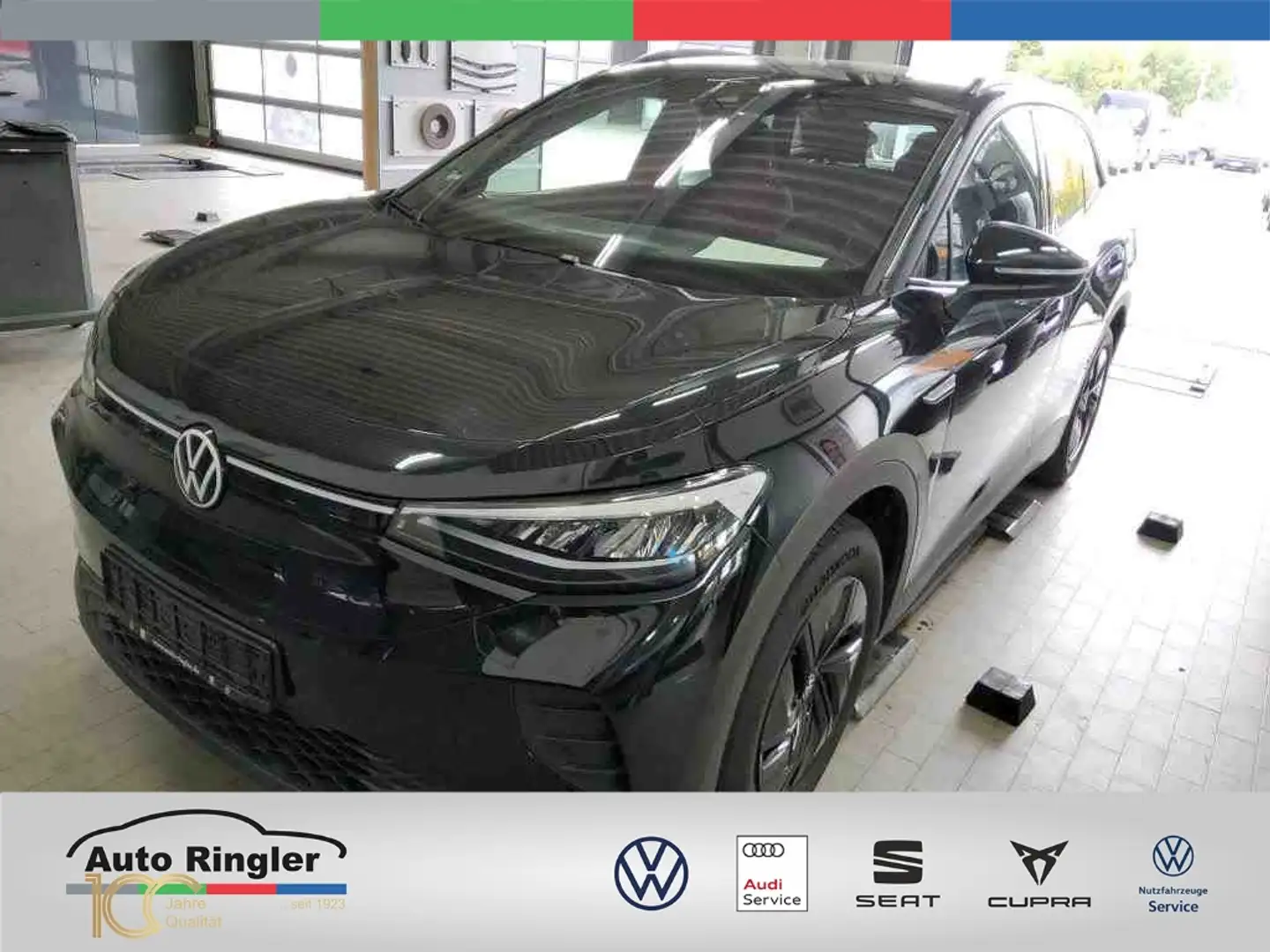Volkswagen ID.4 Pure Performance NAVI+LED+PDC+ACC+KEYLESS+KAMERA Schwarz - 1