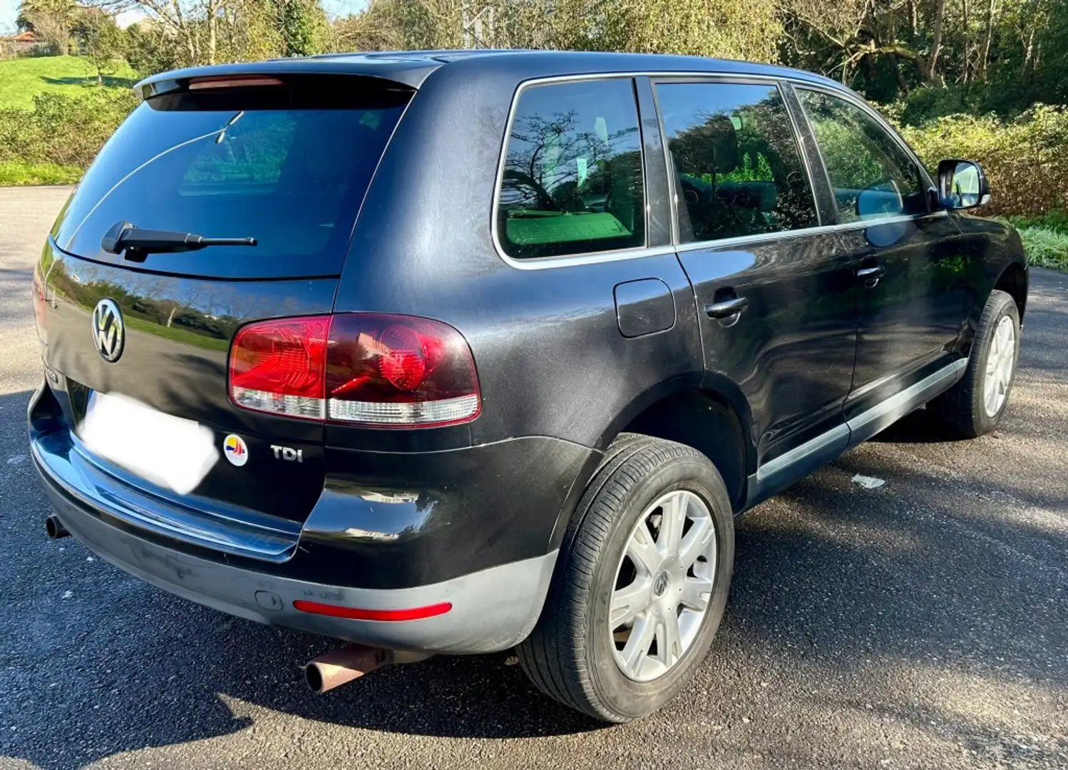 Volkswagen Touareg 2.5TDI R5 +Motion Tiptronic Чёрный - 2