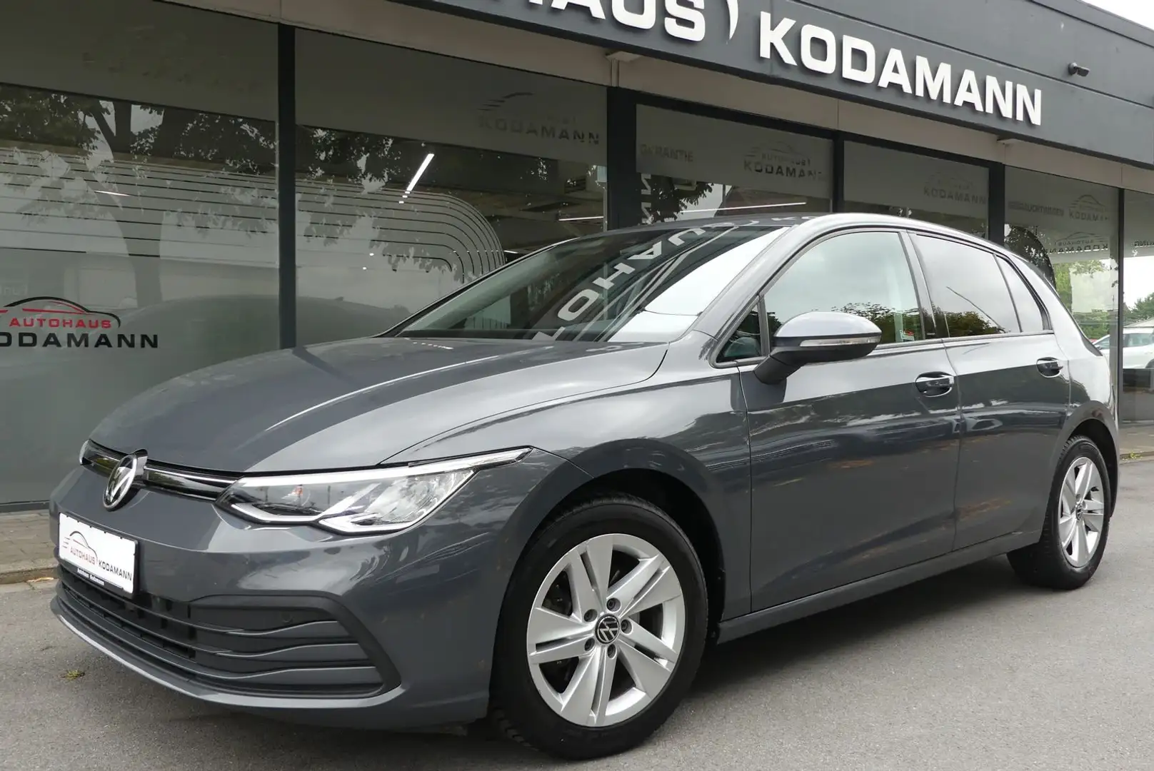Volkswagen Golf Life 2.0 TDI*ACC*LED*SHZ*Virtual*Carplay* Grijs - 1