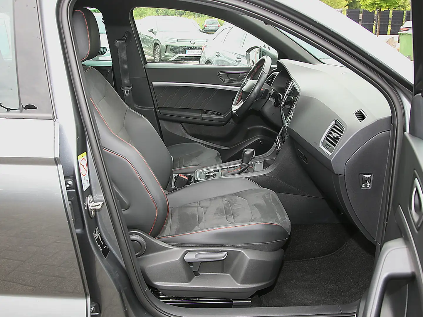 SEAT Ateca 2.0 TSI FR 4Drive DSG NAVI AHK BEATS LE Grau - 2