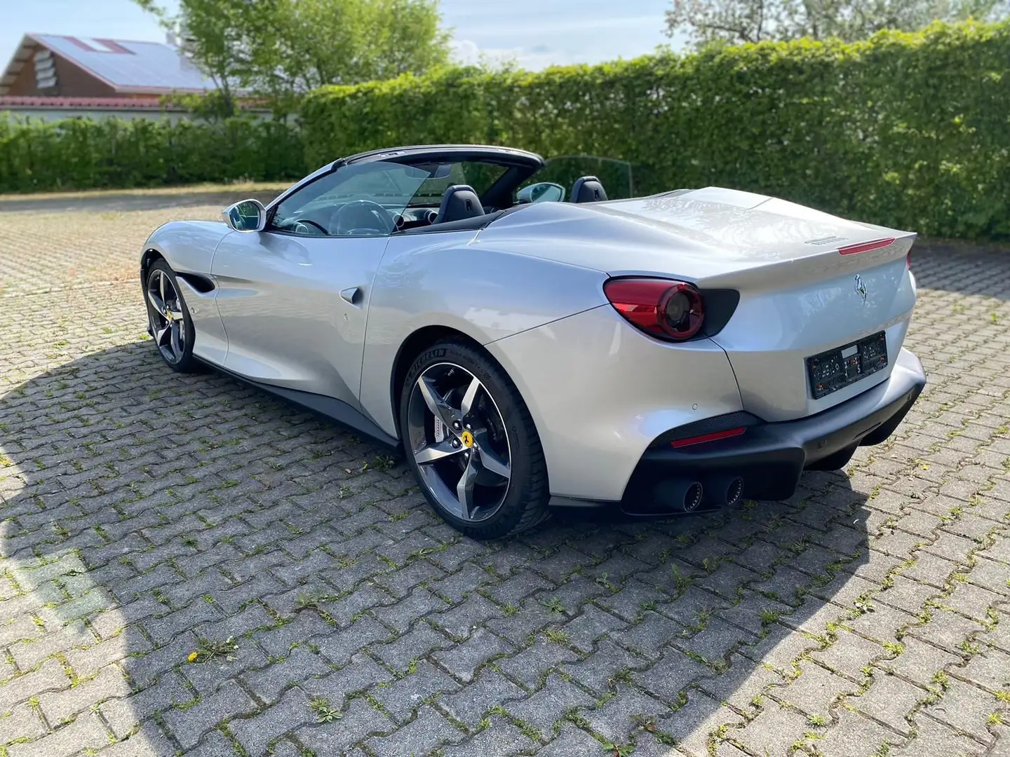 Ferrari Portofino M Срібний - 1