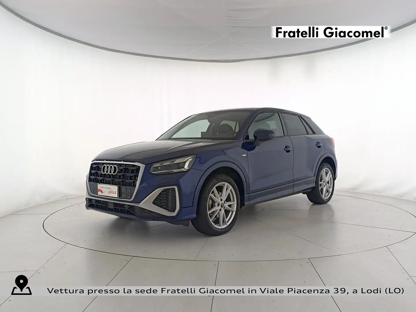 Audi Q2 35 1.5 tfsi s line edition s-tronic Blau - 1