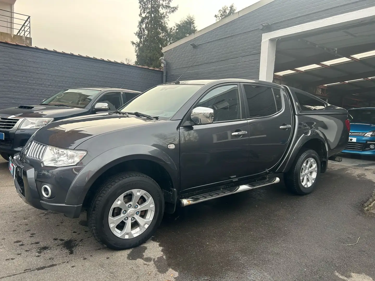 Mitsubishi L200 1 Owner/ Belgium car/ Full options/Full History Gris - 1