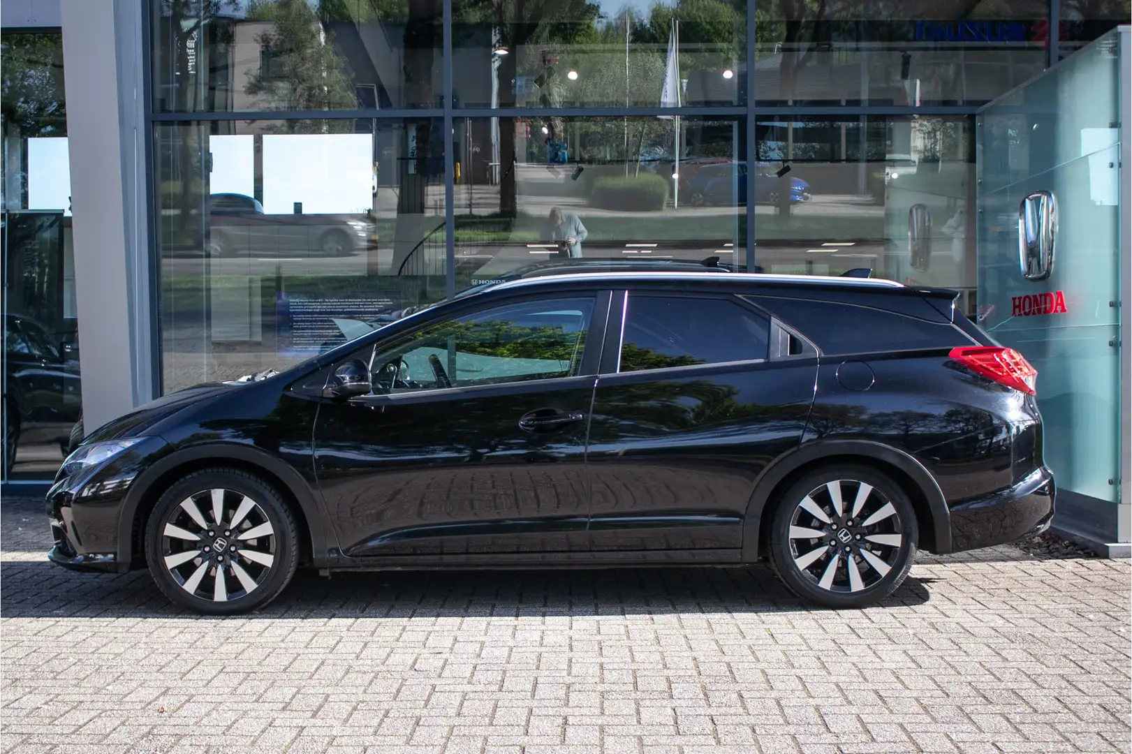 Honda Civic Tourer 1.6D Lifestyle All in rijklaarprijs | Trekh Schwarz - 2