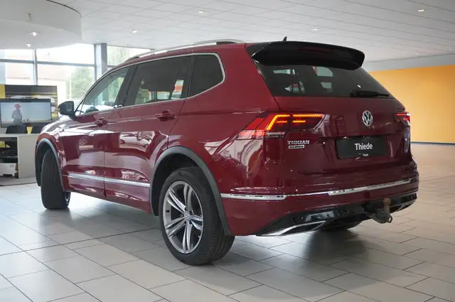Volkswagen Tiguan Allspace view 8