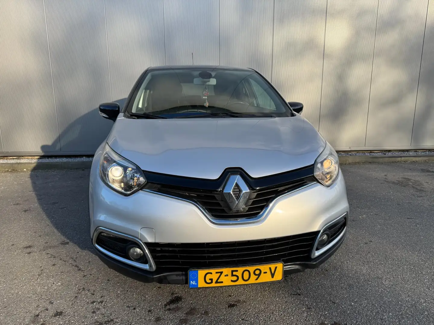 Renault Captur 1.5 dCi Dynamique navi clima 17 inch lm velgen Gris - 2