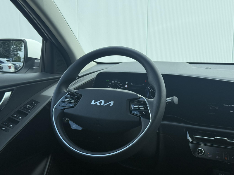 Kia e-Niro EV Light Edition 64.8 kWh | Adaptive Cruise Contro — photo 13