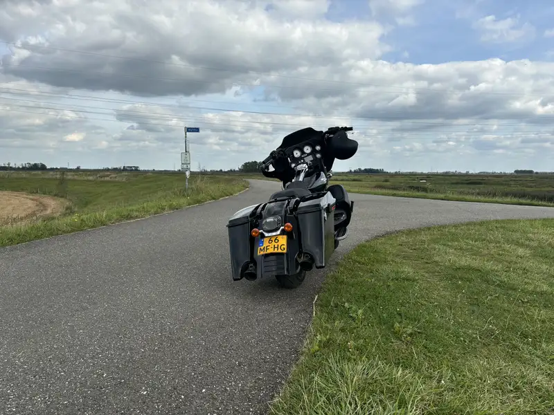 Harley-Davidson Street Glide - foto 3