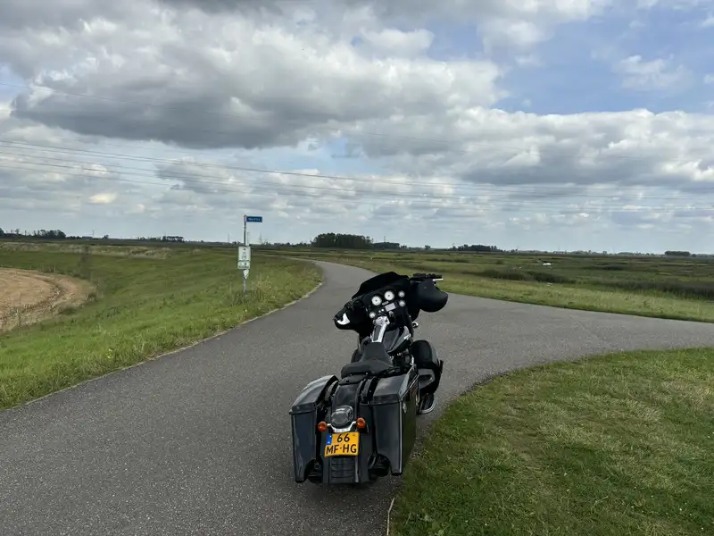 Harley-Davidson Street Glide - foto 7