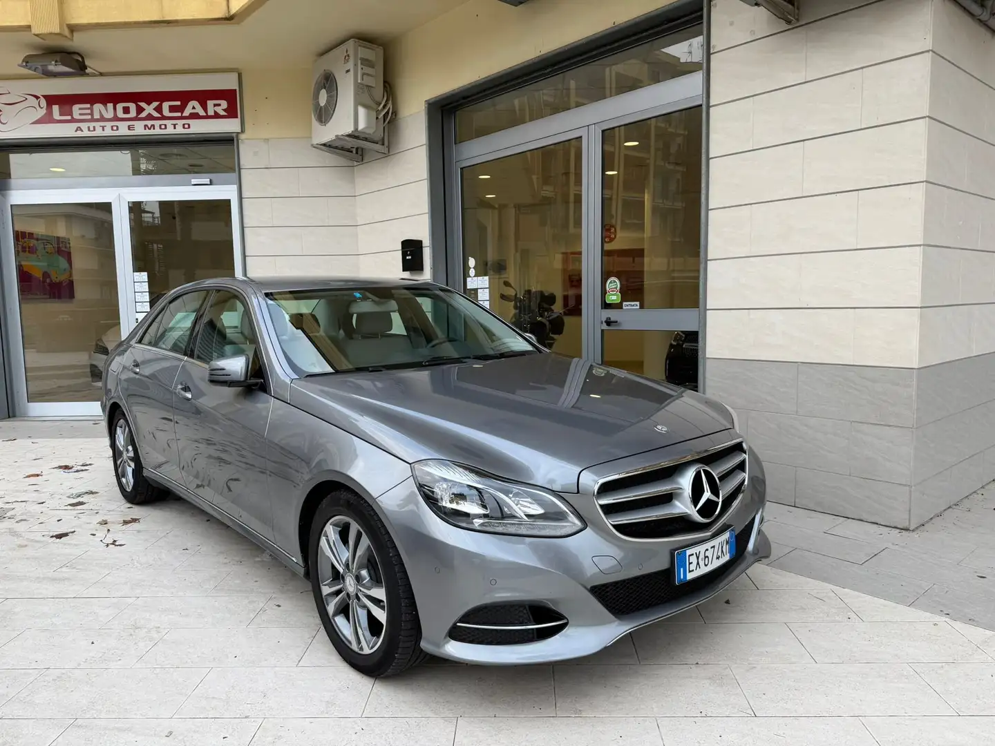 Mercedes-Benz E 220 Berlina cdi Executive FL Argento - 2