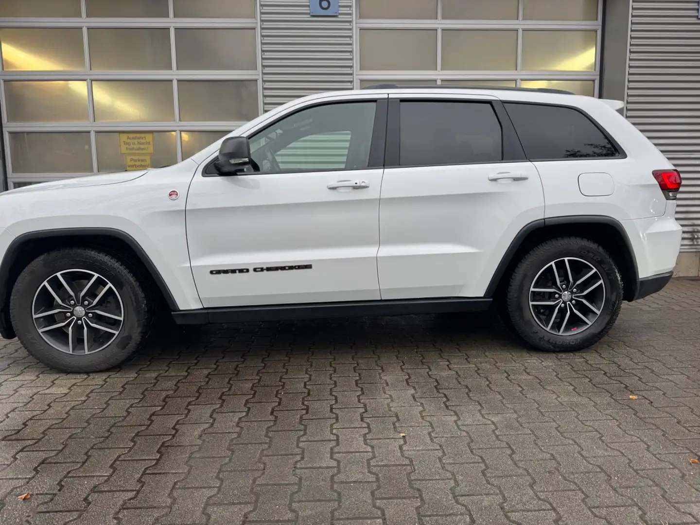 Jeep Grand Cherokee 3.0 CRD Trailhawk Weiß - 2