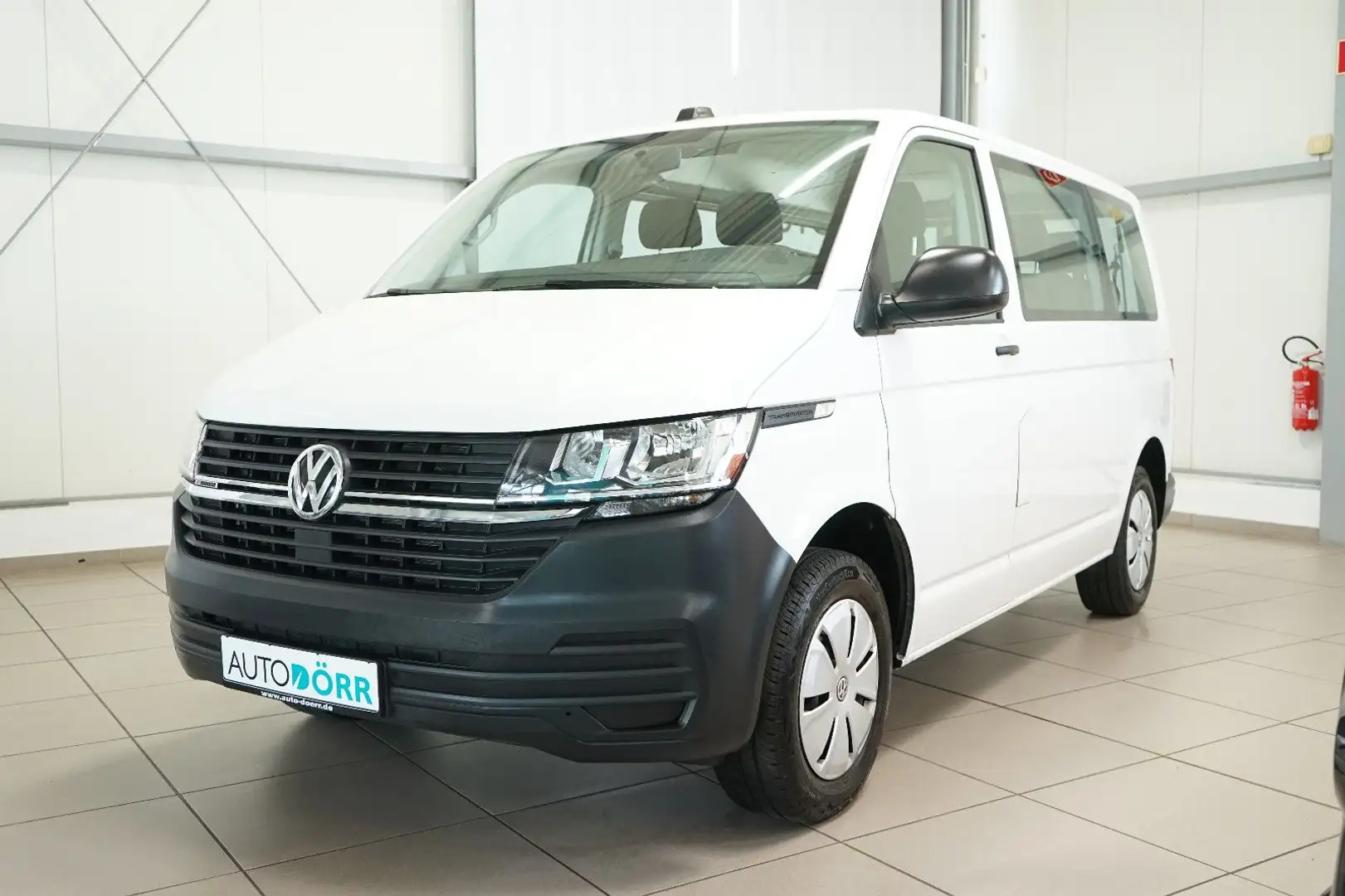 Volkswagen T6 Transporter T6.1 Transporter 4Motion Kurz AHK+8-Sitzer+Navi Weiß - 1