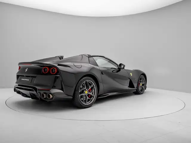 Ferrari 812 view 6