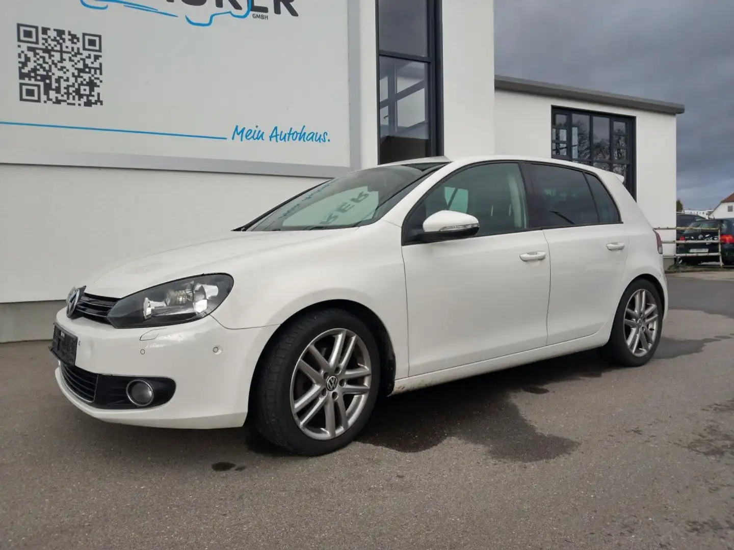 Volkswagen Golf Highline 1,4 TSI Navi Sitzheizung Climatronic Weiß - 2