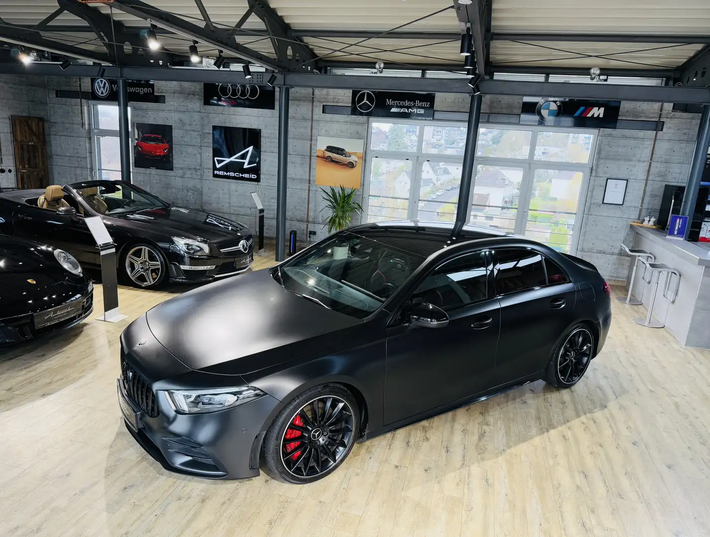 Mercedes-Benz A 35 AMG 4Matic Limousine*SCHALE*KAMERA*LED*MBUX Noir - 2